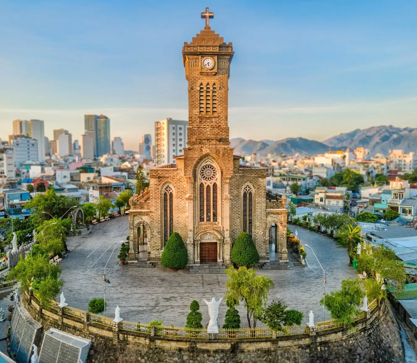 Địa điểm du lịch Nha Trang 2024 19 nha tho da nha trang 3
