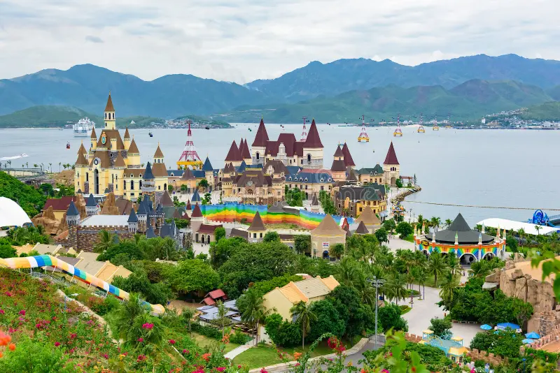 Địa điểm du lịch Nha Trang 2024 5 vietnam amusement park vinpearl vinpearl land nha trang vietnam october vinpearl land lying hon tre island resort 137222662