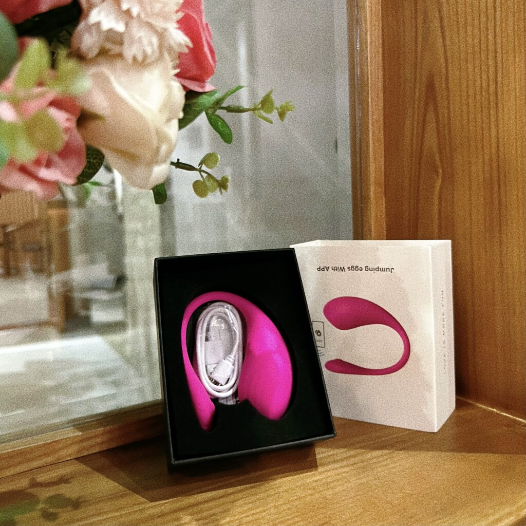 Gợi ý những món quà độc lạ 2 Trứng rung dùng làm quà tặng cưới cho các cặp vợ chồng son cũng là một ý tưởng khá tuyệt vời